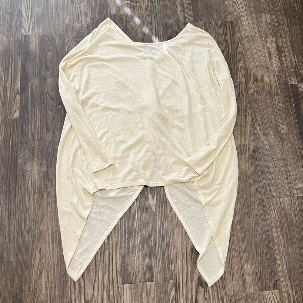 Boutique Cream Crewneck w/ Back Detail - Size M